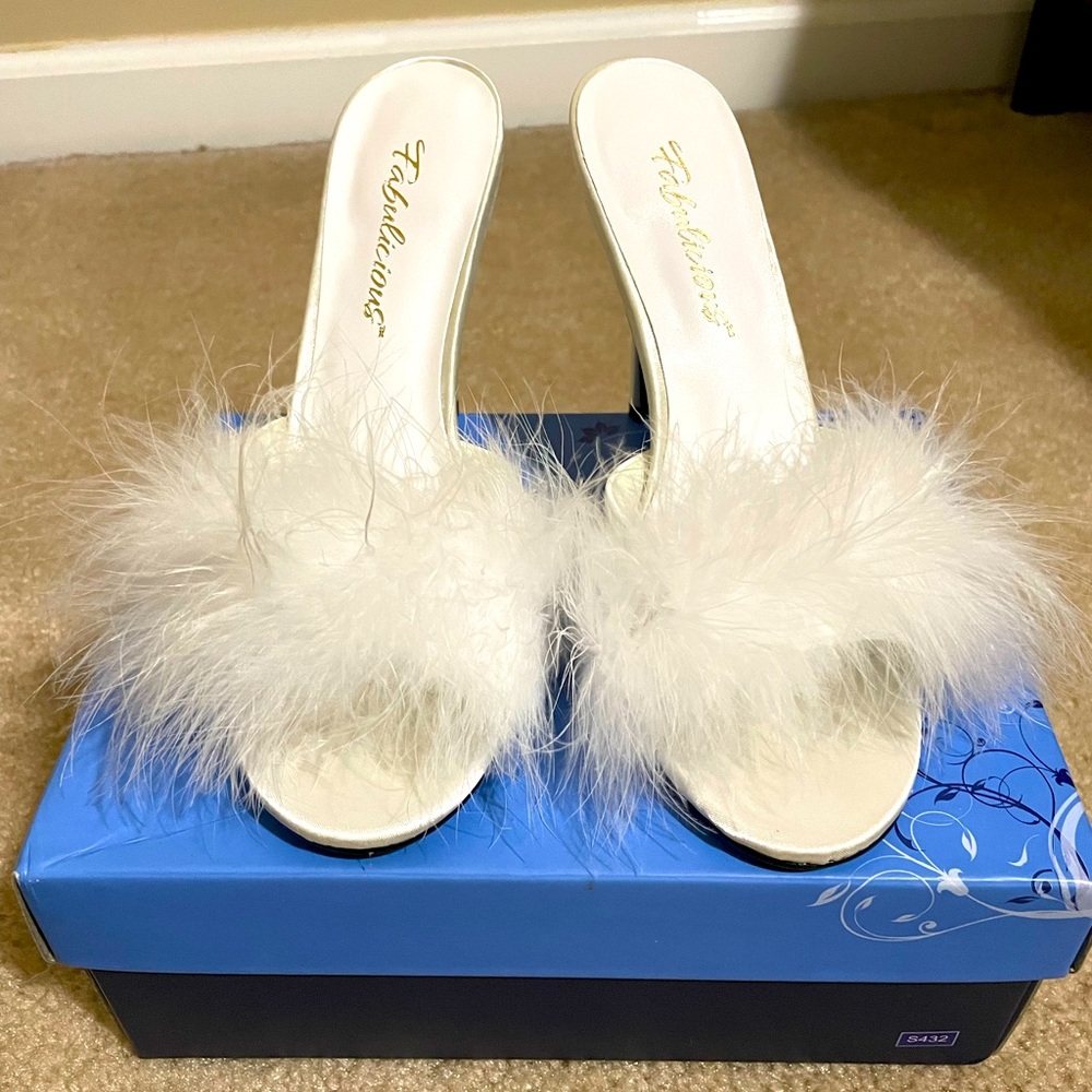 🆕Bridal White feather heels